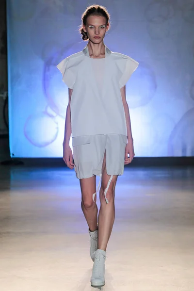 Look 1